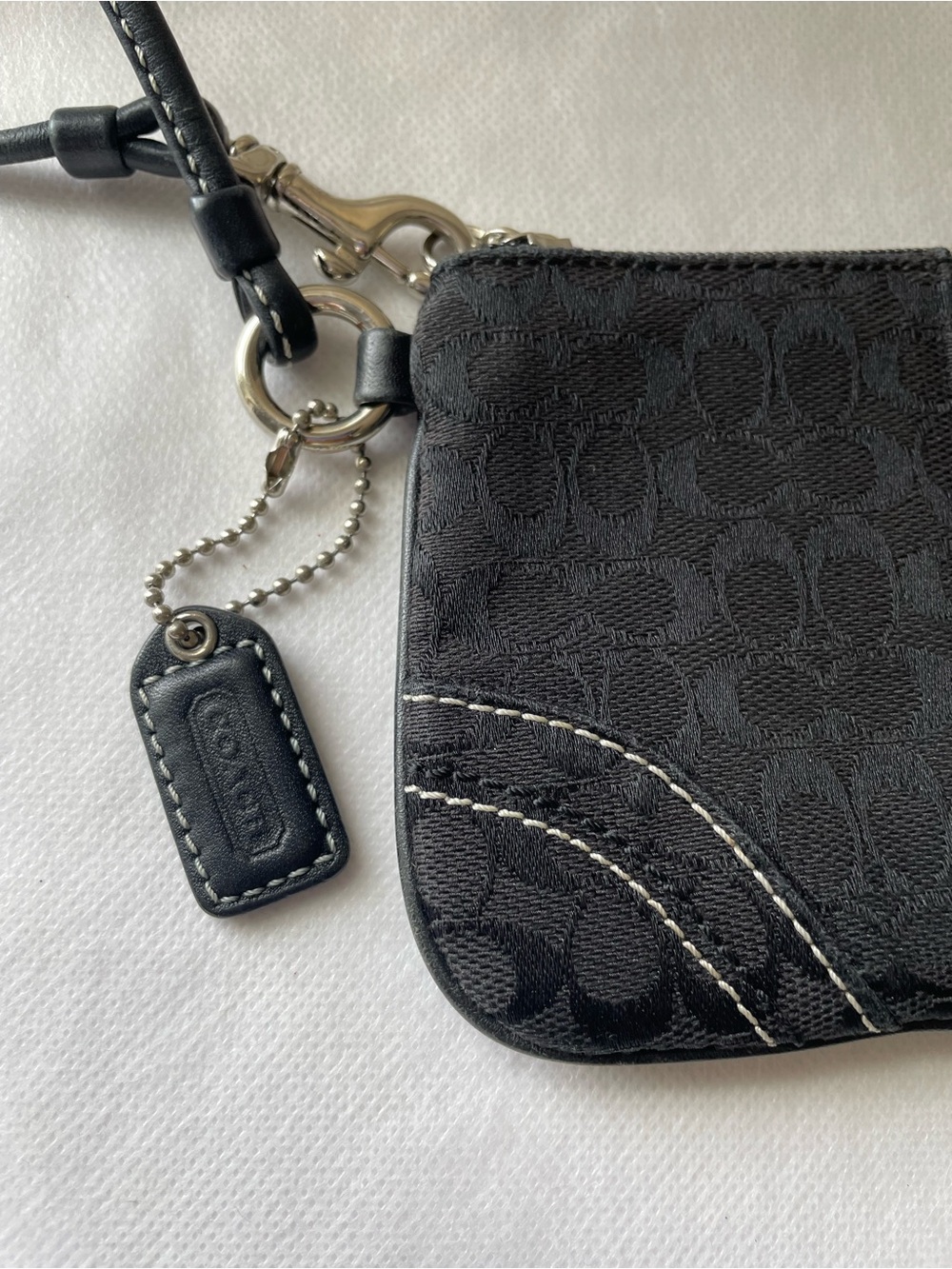 Coach Black Signature Canvas Wristlet with Contrast Stitching Y2K Vtg Coach - Picture 5 of 10